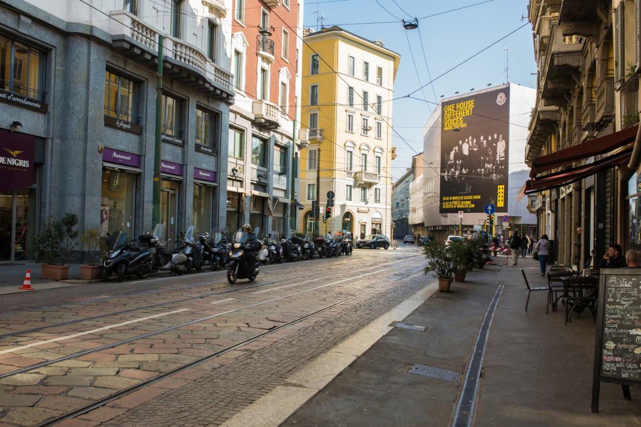 Stylish Apartment Near Duomo Milan Bagian luar foto