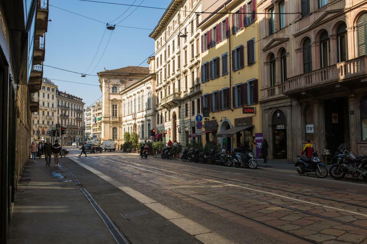 Stylish Apartment Near Duomo Milan Bagian luar foto